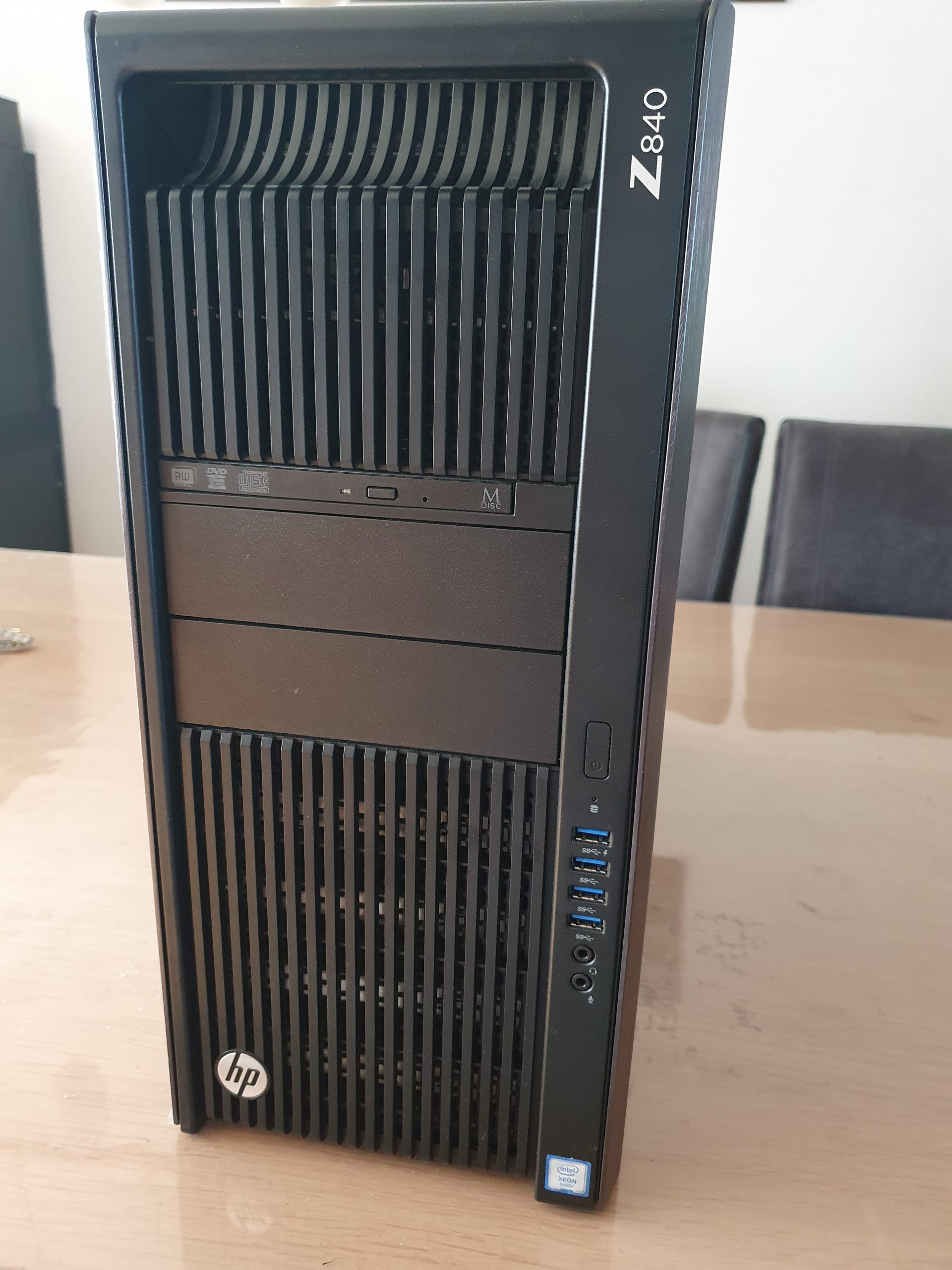 20200411_120203 HP Z840 front