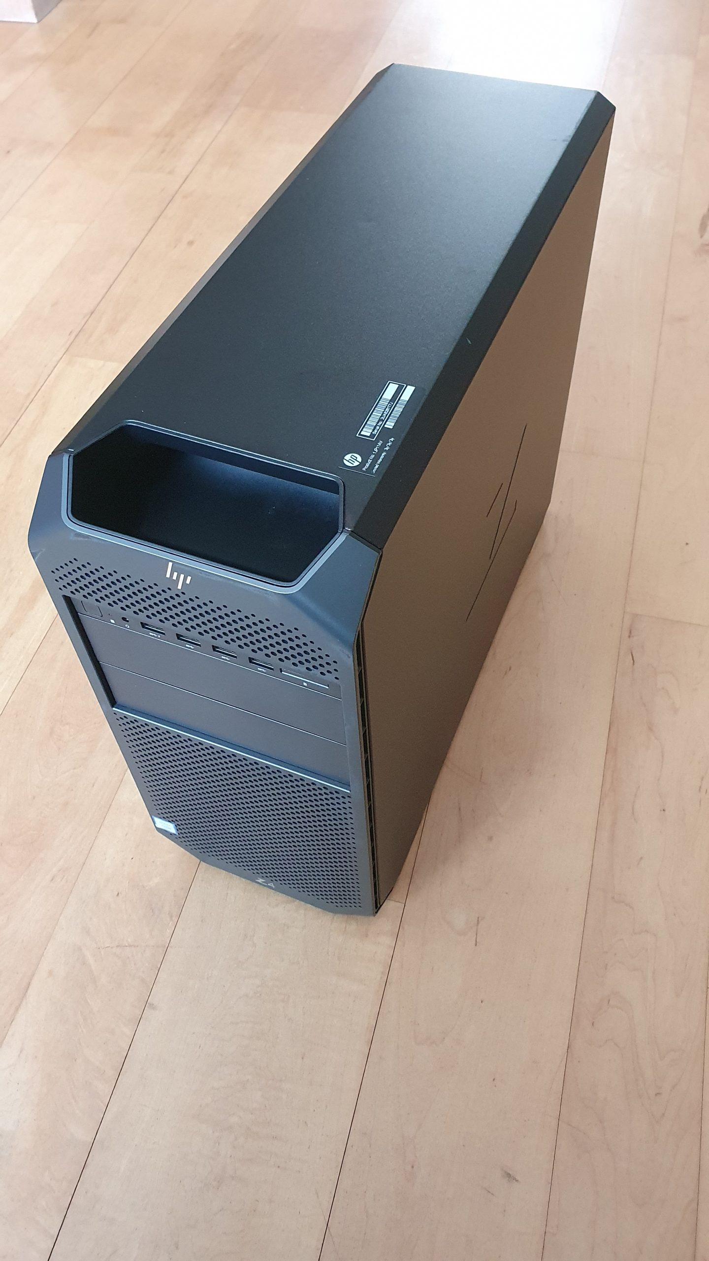 HPE Z4 G4 Side2 HPE Z4 G4 Side2