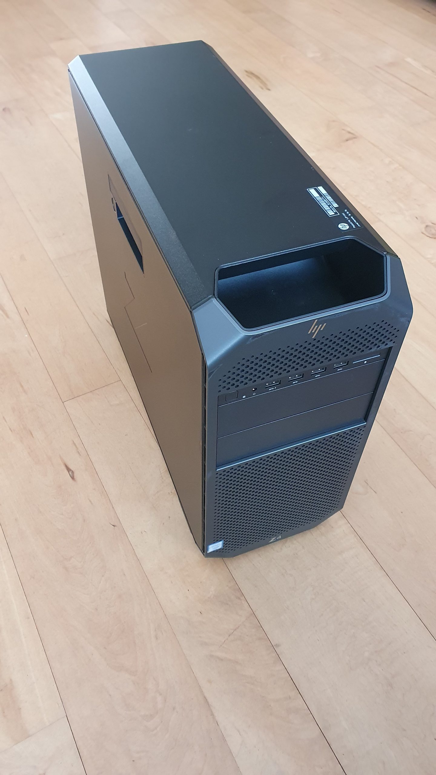 HPE Z4 G4 Side HPE Z4 G4 Side