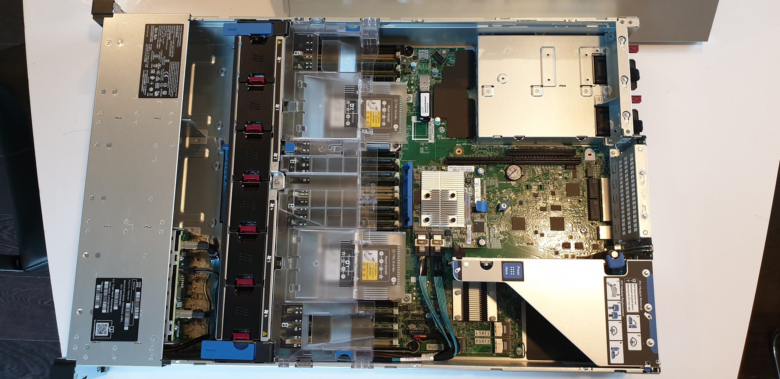 DL380 G10 24SFF Top DL380 G10 24SFF Top